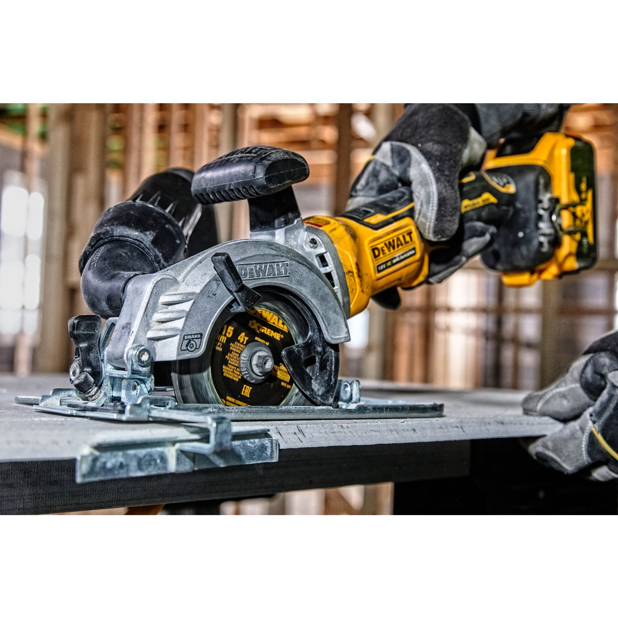 Dewalt dcs571n 18v xr brushless compact shop circular saw