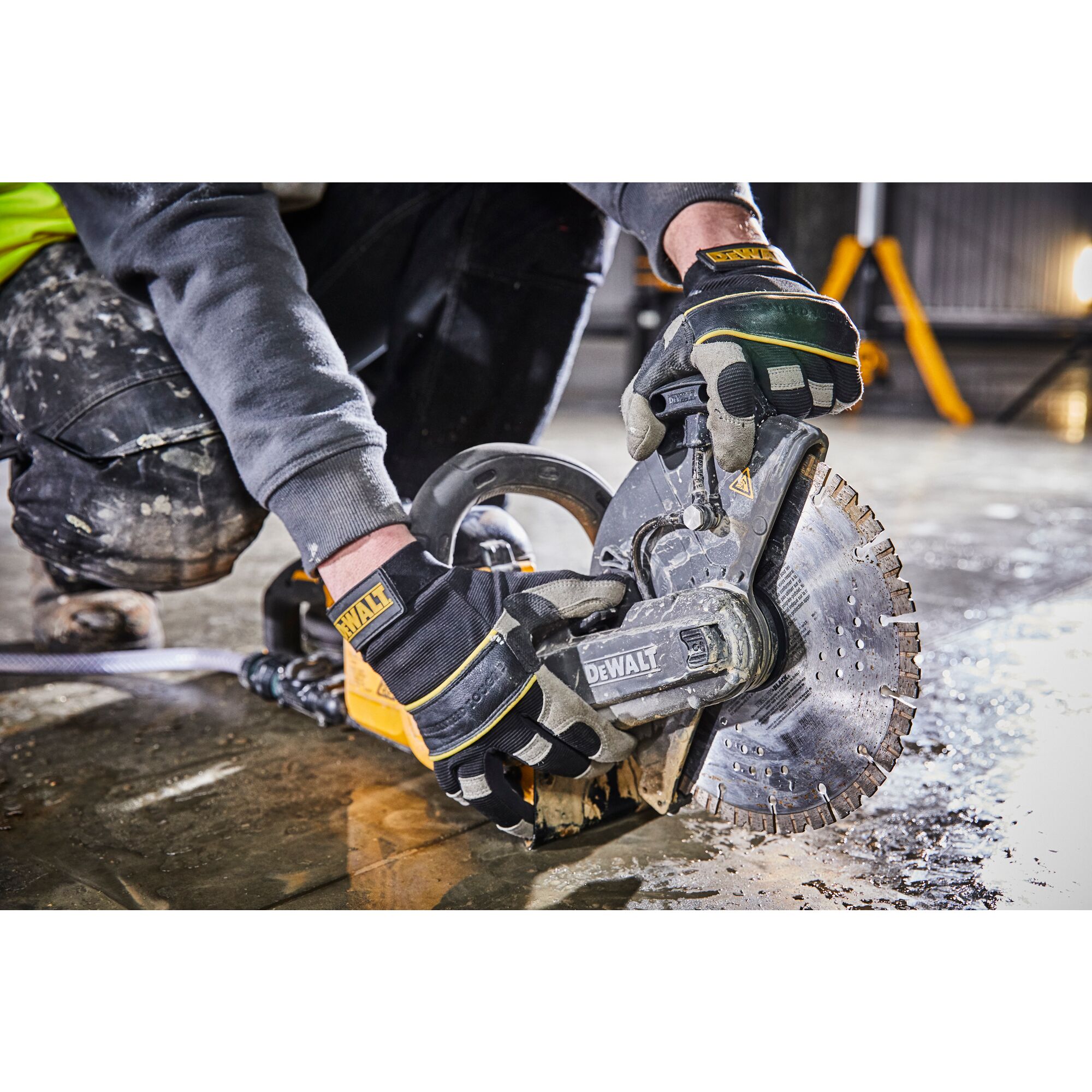 Dewalt 54v sales concrete saw