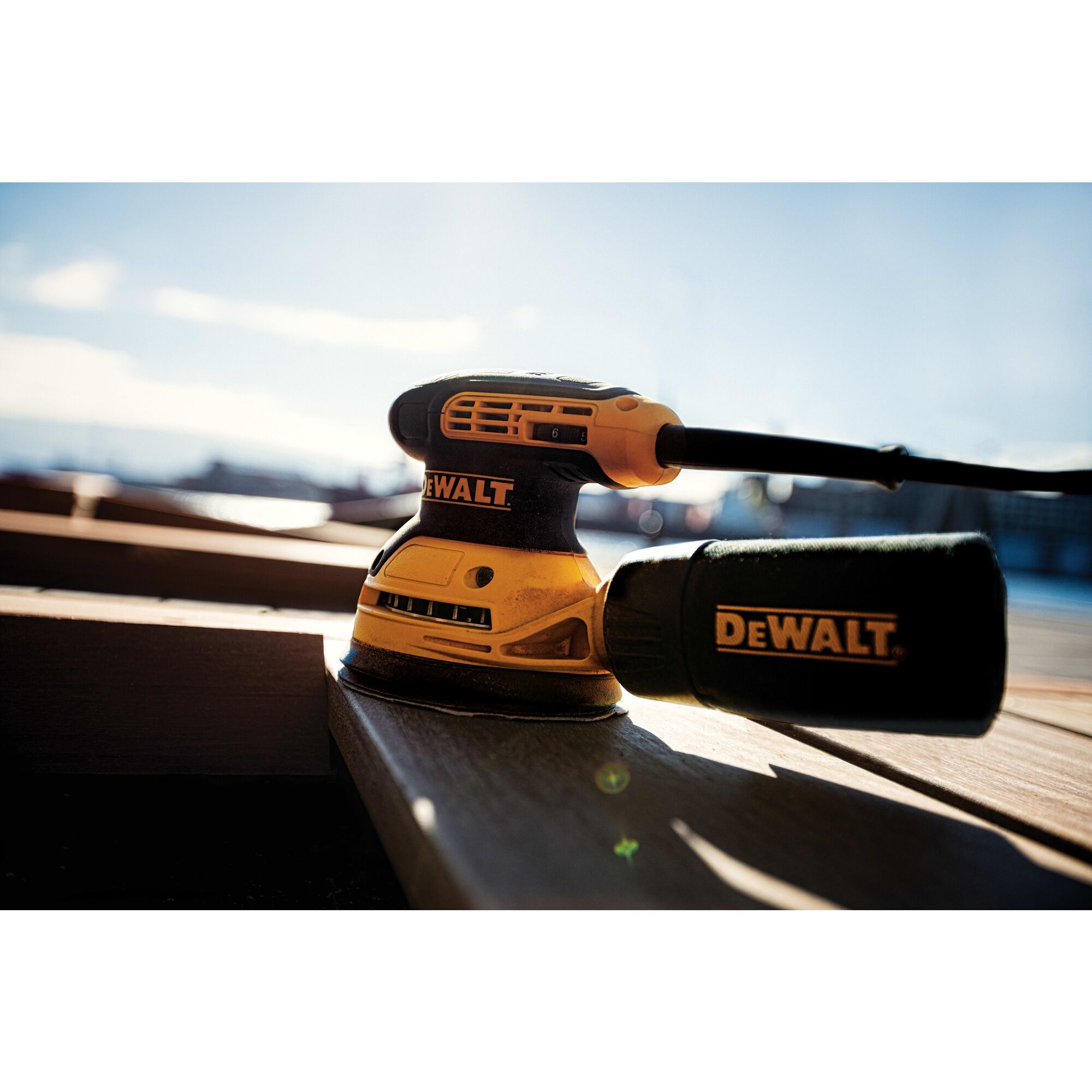 Dewalt orbital clearance palm sander