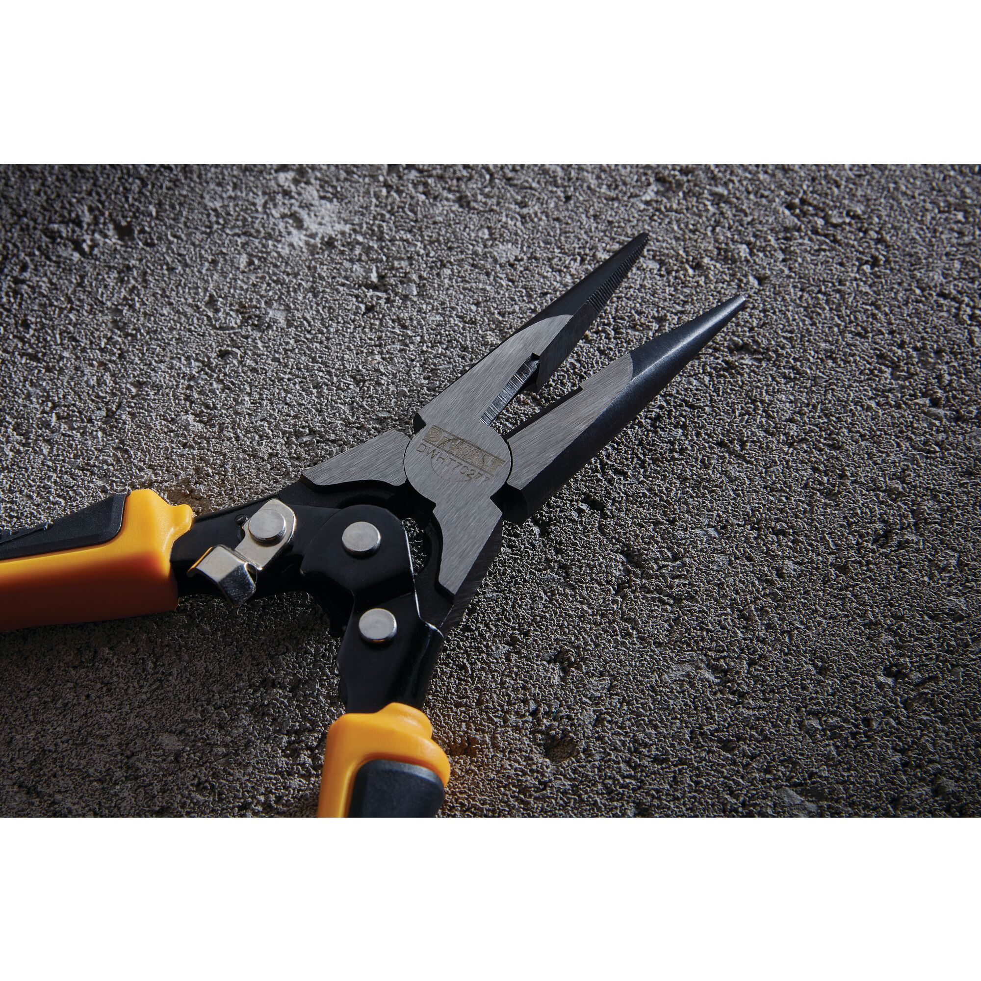 DEWALT COMPOUND ACTION LONG NOSE PLIERS DEWALT